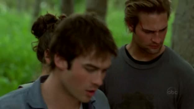VampireDiariesWorld-dot-org_Lost-1x02PilotPart2-00207.jpg