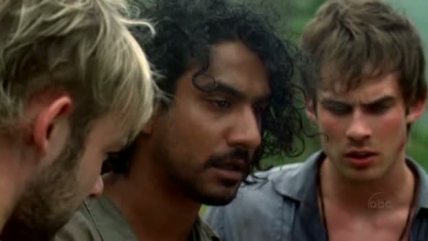 VampireDiariesWorld-dot-org_Lost-1x02PilotPart2-00235.jpg