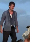 VampireDiariesWorld-dot-org_Lost-1x02PilotPart2-00056.jpg