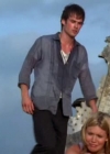 VampireDiariesWorld-dot-org_Lost-1x02PilotPart2-00057.jpg