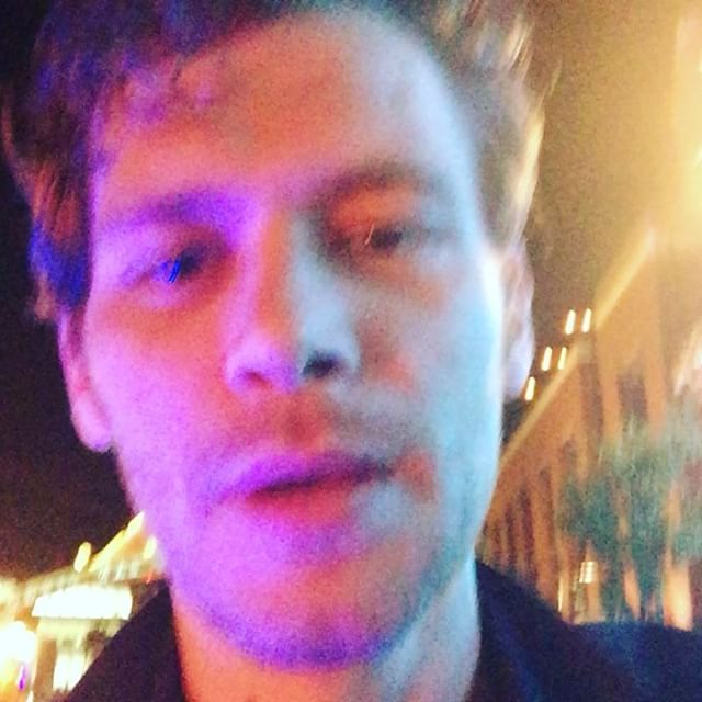 042.jpg