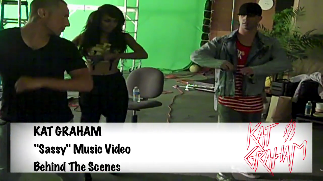 VampireDiariesWorld-dot-org_Sassy-MusicVideo_BehindTheScenes-Captures00011.png