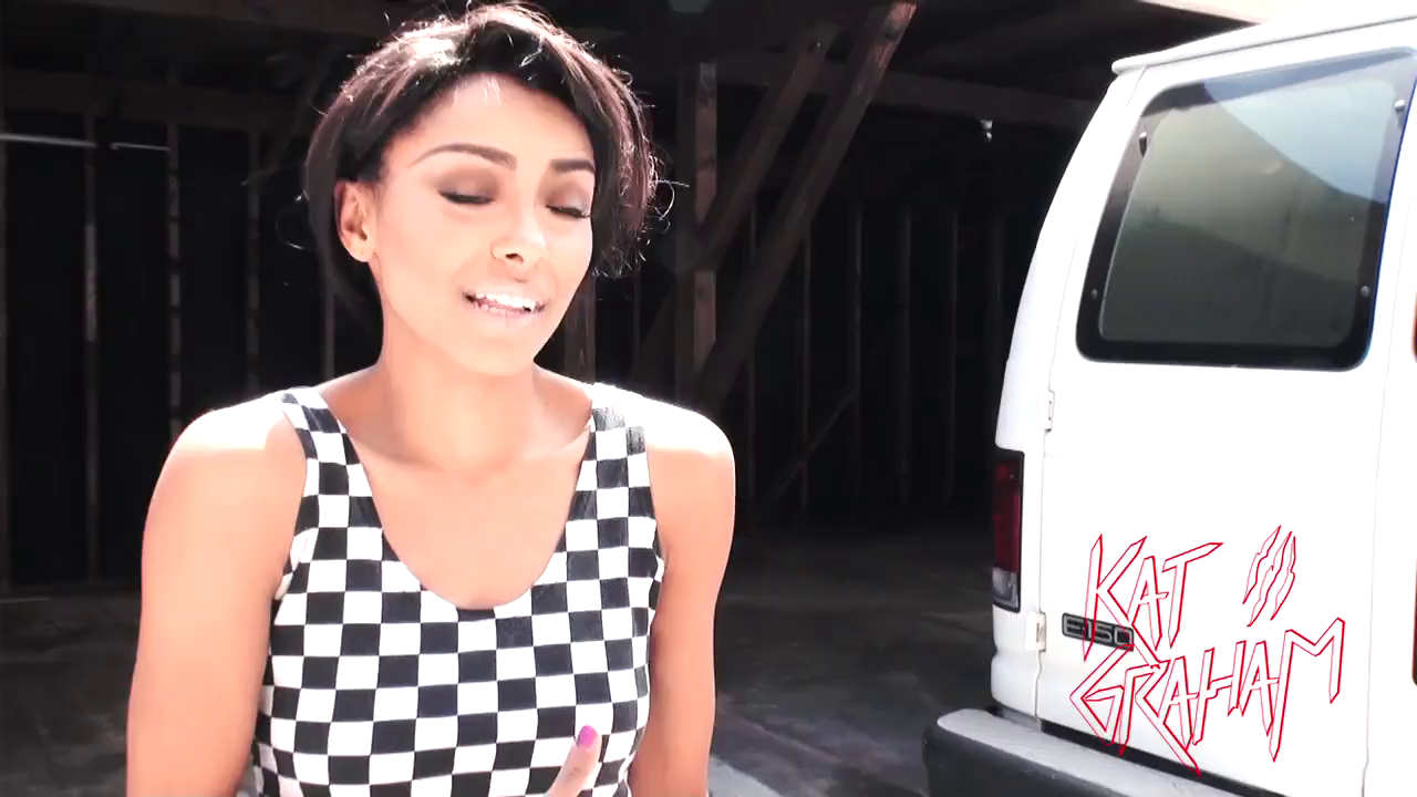 VampireDiariesWorld-dot-org_Sassy-MusicVideo_BehindTheScenes-Captures00045.png