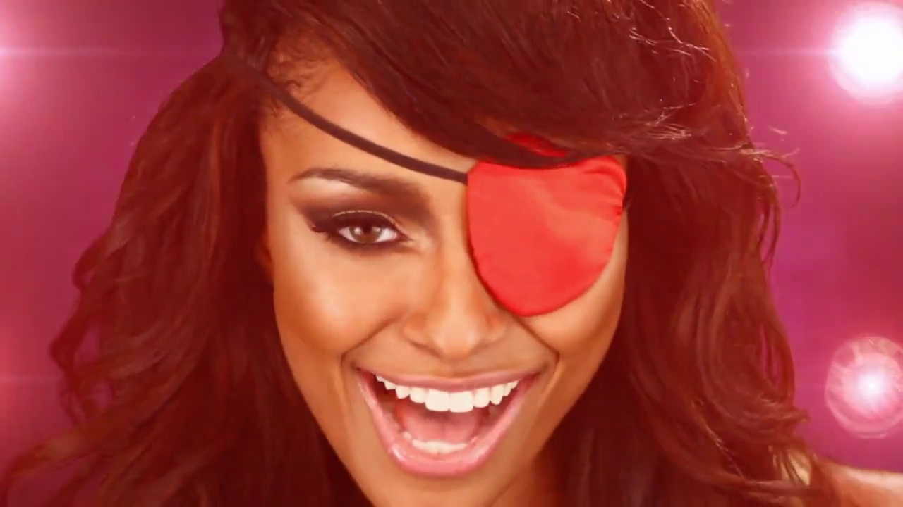 VampireDiariesWorld_dot_org-Sassy00061.png