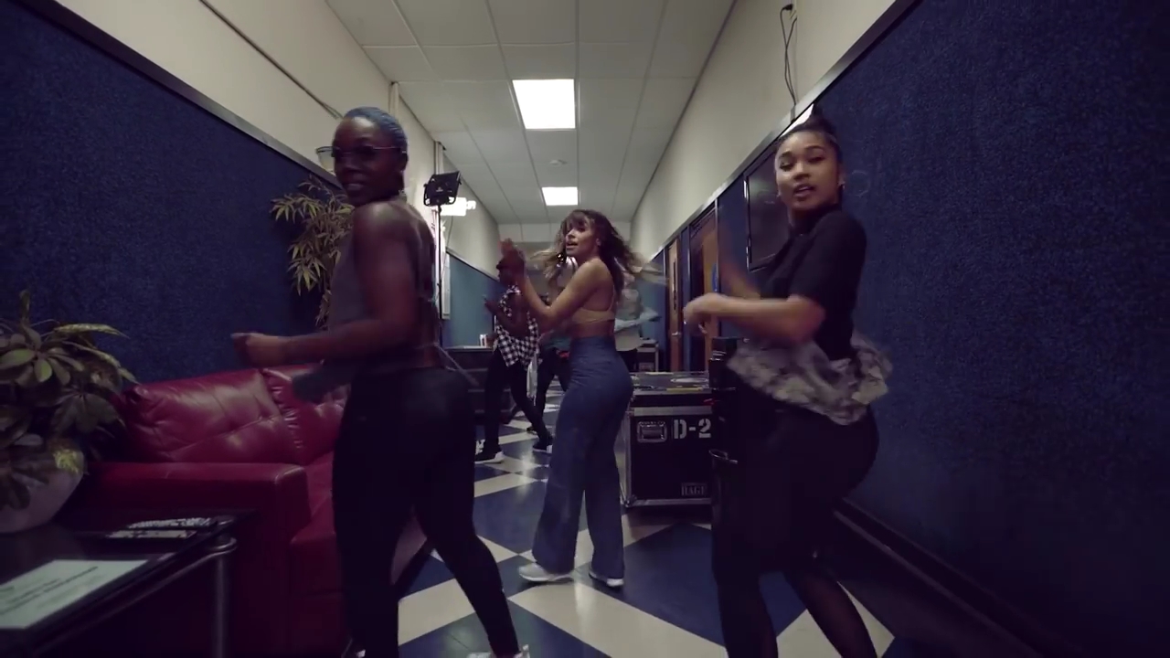 VampireDiariesWorld-dot-NL_KatGraham-Sometimes0115.jpg VampireDiariesWorld-dot-NL_KatGraham-Sometimes0115.jpg