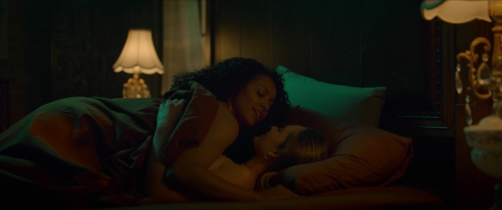 vampirediariesworld-dot-nl_Heatwave2289.jpg