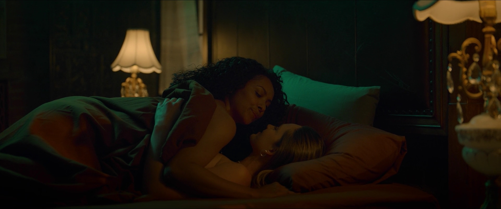 vampirediariesworld-dot-nl_Heatwave2290.jpg