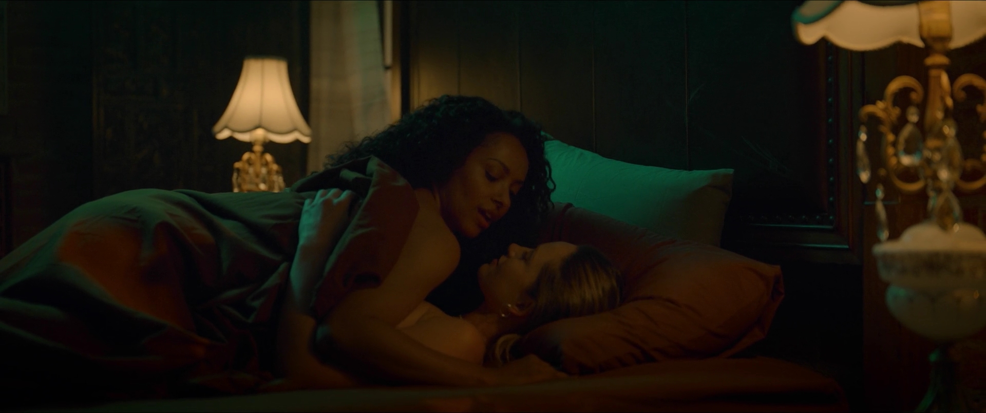 vampirediariesworld-dot-nl_Heatwave2292.jpg