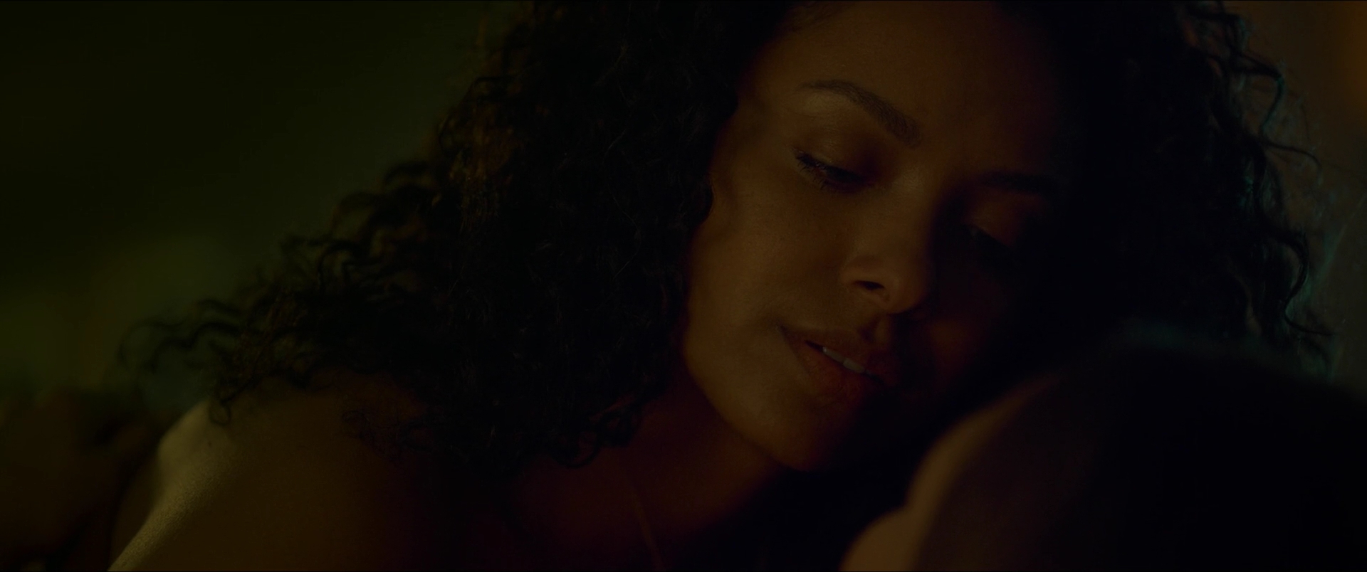 vampirediariesworld-dot-nl_Heatwave2350.jpg