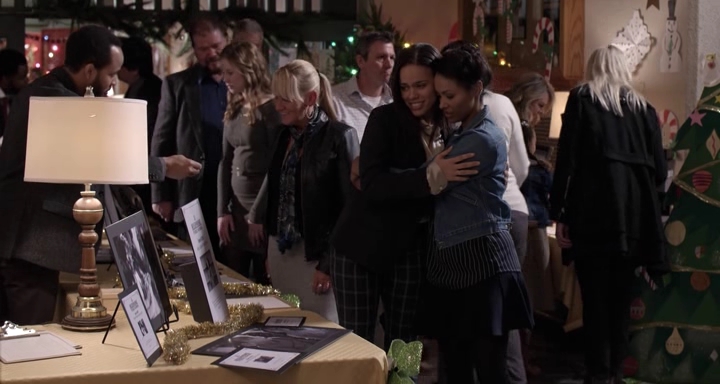 Charmed-Online-dot-nl_TheHolidayCalendar4148.jpg Charmed-Online-dot-nl_TheHolidayCalendar4148.jpg