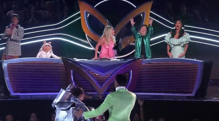 VampireDiariesWorld-TheMaskedSinger8x05-2411.jpg VampireDiariesWorld-TheMaskedSinger8x05-2411.jpg