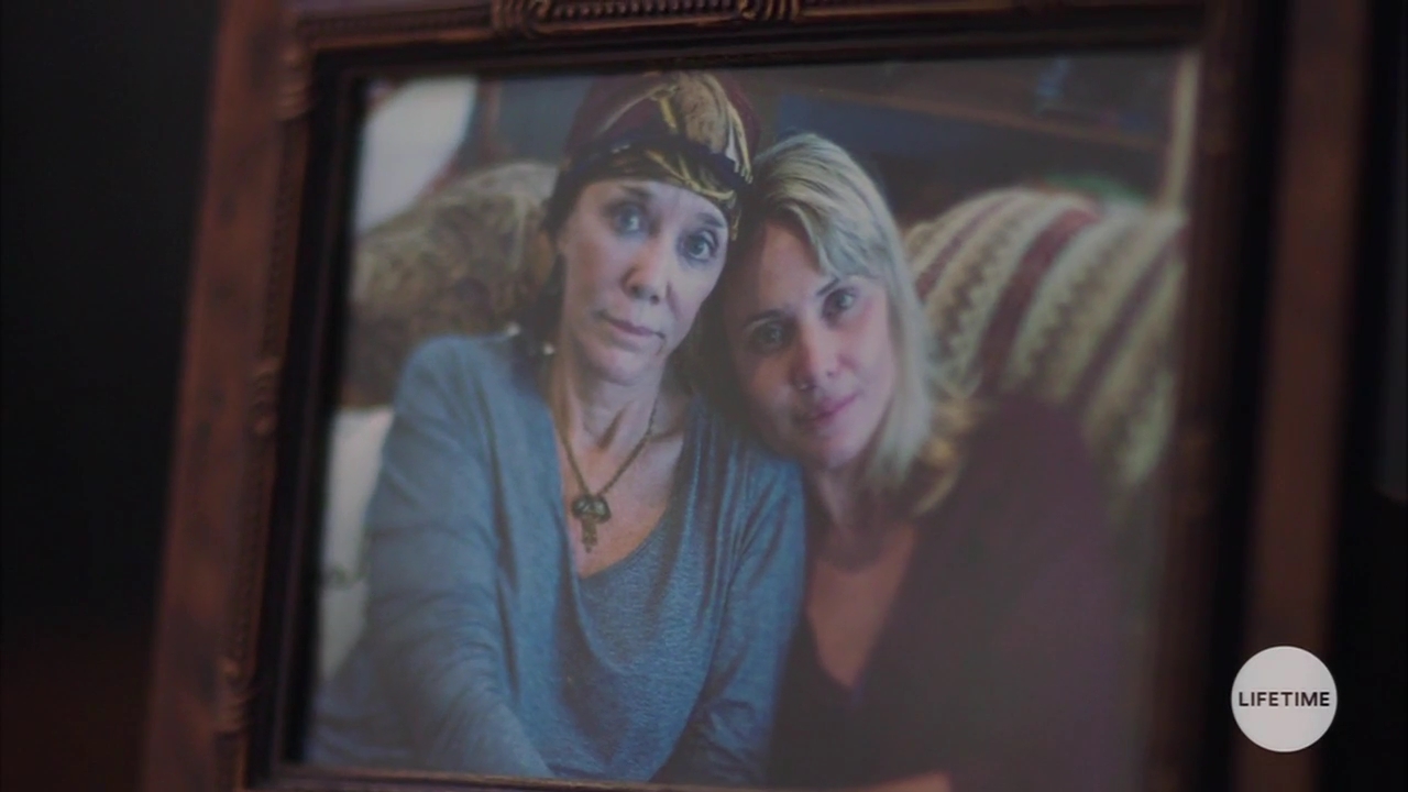VampireDiariesWorld-dot-nl_MommyMurderGroup0073.jpg