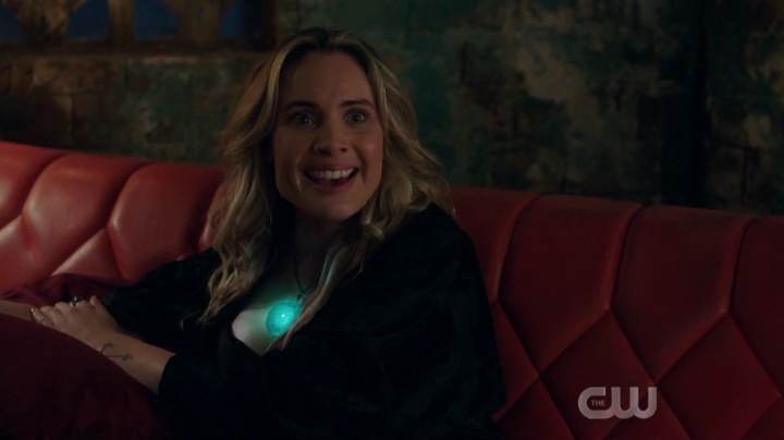 VampireDiariesWorld-dot-nl_Charmed1x15-0118.jpg