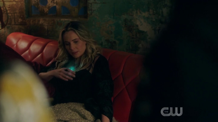 VampireDiariesWorld-dot-nl_Charmed1x15-0211.jpg