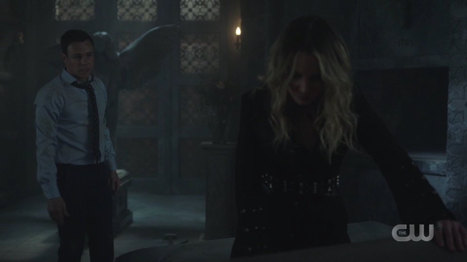 VampireDiariesWorld-dot-nl_Charmed1x19-0229.jpg