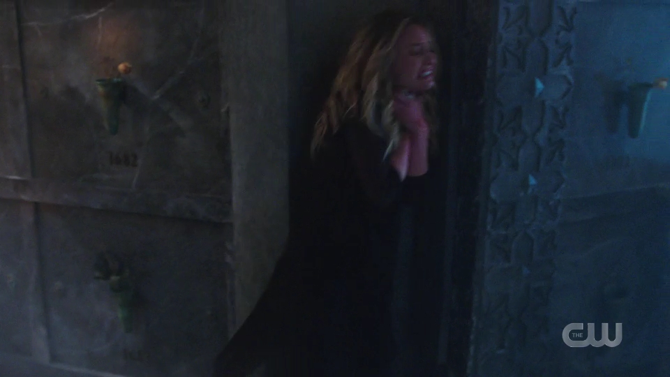 VampireDiariesWorld-dot-nl_Charmed1x20-0420.jpg