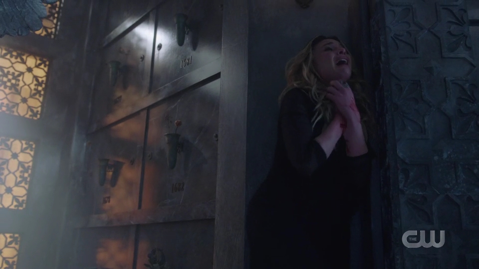 VampireDiariesWorld-dot-nl_Charmed1x20-0426.jpg