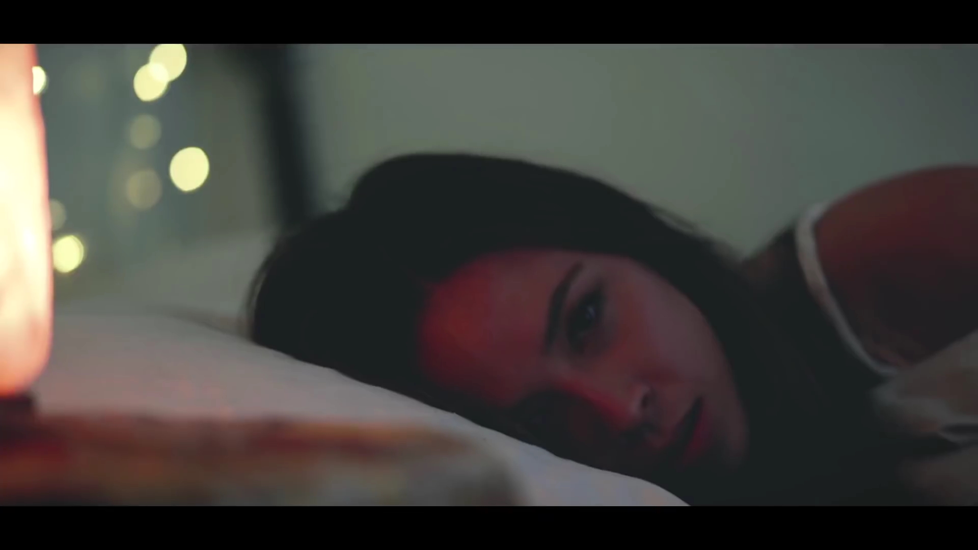 VampireDiariesWorld-dot-MeliseTryingToSleep0004.jpg