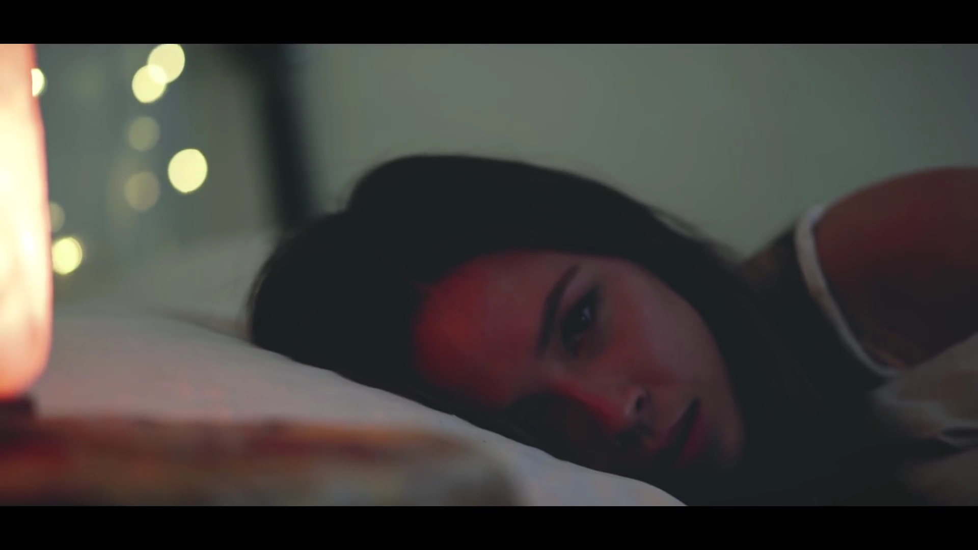 VampireDiariesWorld-dot-MeliseTryingToSleep0007.jpg