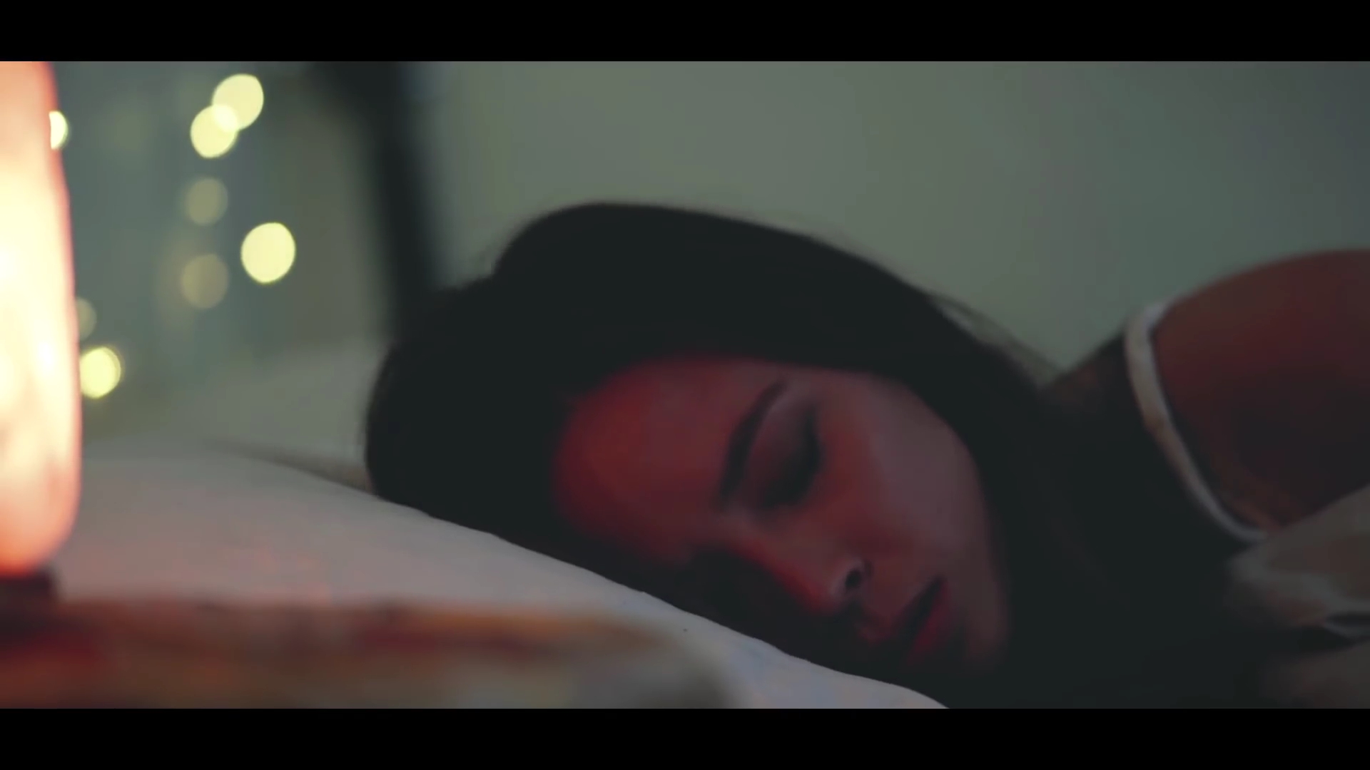 VampireDiariesWorld-dot-MeliseTryingToSleep0013.jpg