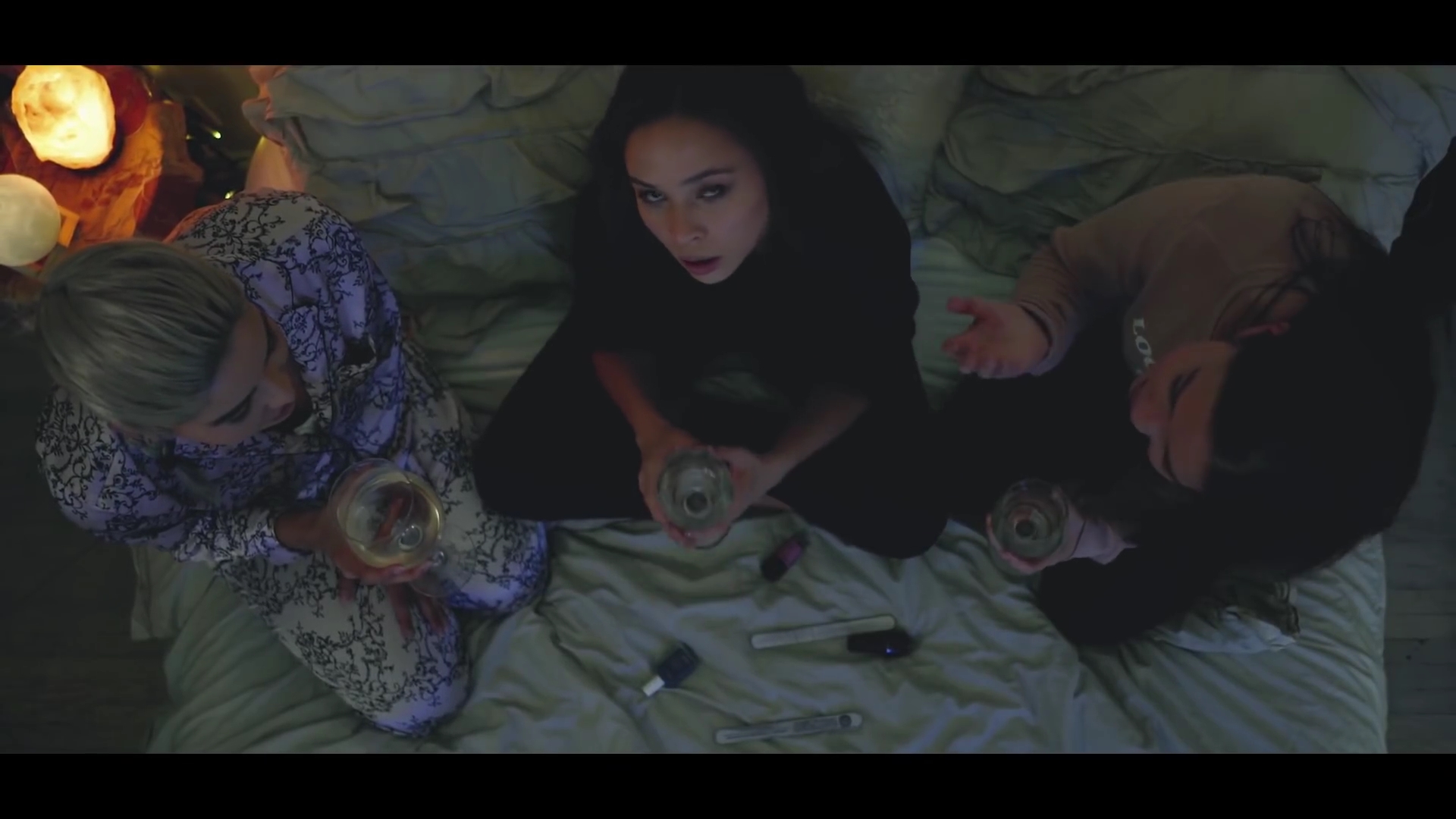 VampireDiariesWorld-dot-MeliseTryingToSleep0176.jpg VampireDiariesWorld-dot-MeliseTryingToSleep0176.jpg