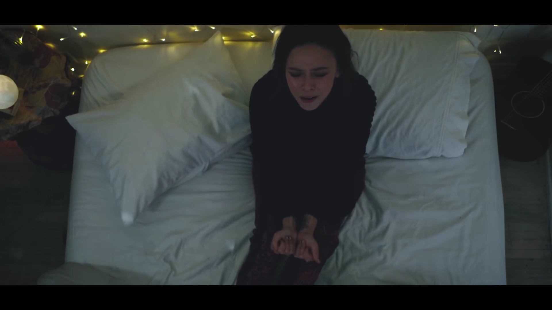 VampireDiariesWorld-dot-MeliseTryingToSleep0346.jpg VampireDiariesWorld-dot-MeliseTryingToSleep0346.jpg