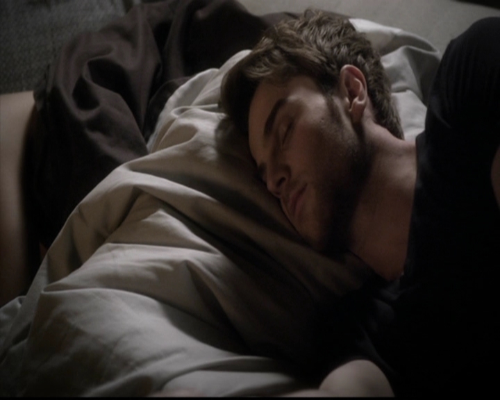 LucyHale-dot-nl_PrettyLittleLiars-4x23Unbridled1058.jpg