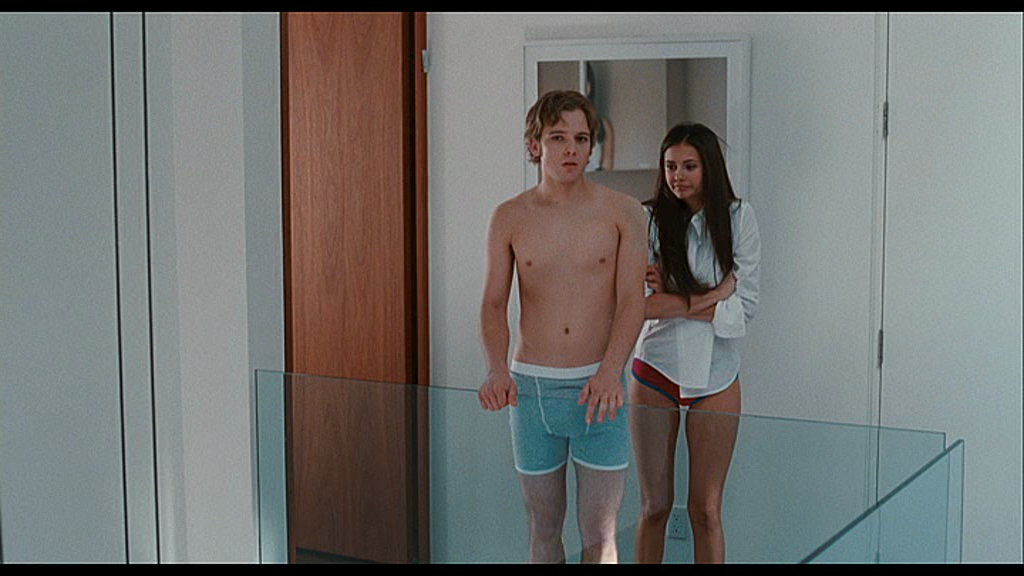 VampireDiariesWorld-dot-org_Chloe_Captures00032.png