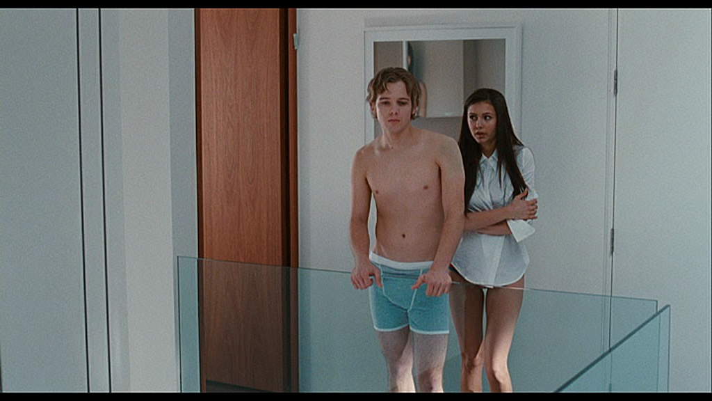 VampireDiariesWorld-dot-org_Chloe_Captures00042.png