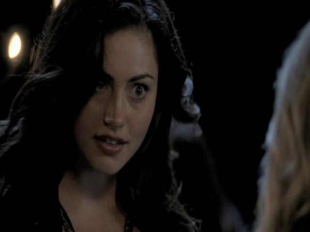 VampireDiariesWorld-dot-org_TheSecretCircle-S01E02-1552.jpg