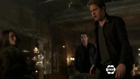 VampireDiariesWorld-dot-org_TheSecretCircle-S01E05-0915.jpg