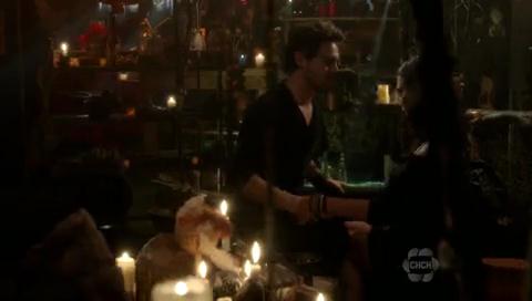 VampireDiariesWorld-dot-org_TheSecretCircle-S01E10-1259.jpg