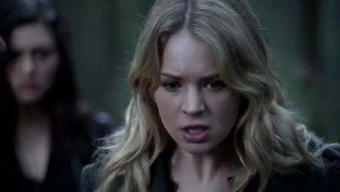 VampireDiariesWorld-dot-org_TheSecretCircle-S01E20-1423.jpg