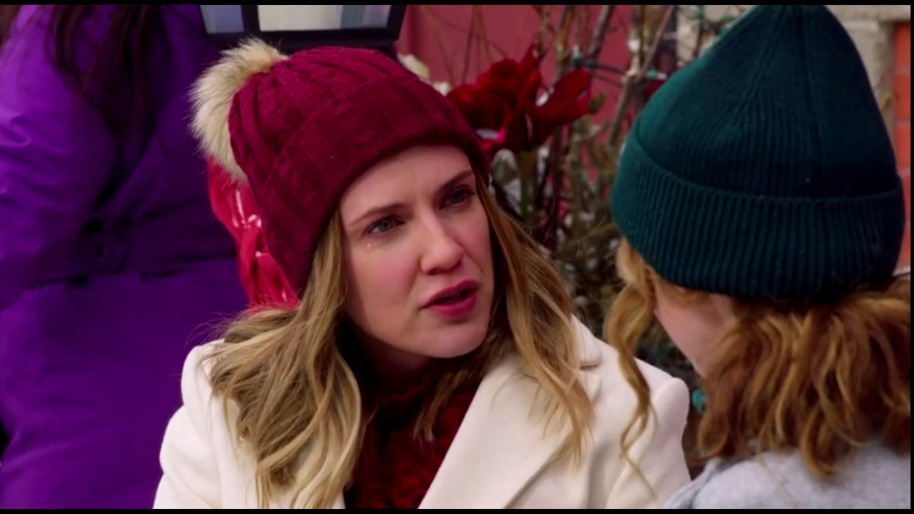 VampireDiariesWorld-CoupledUpForChristmas0188.jpg