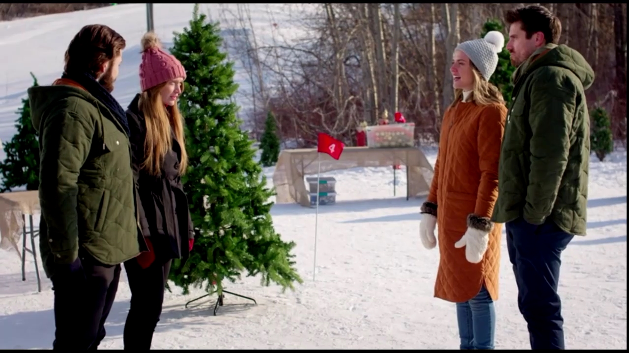 VampireDiariesWorld-CoupledUpForChristmas0967.jpg