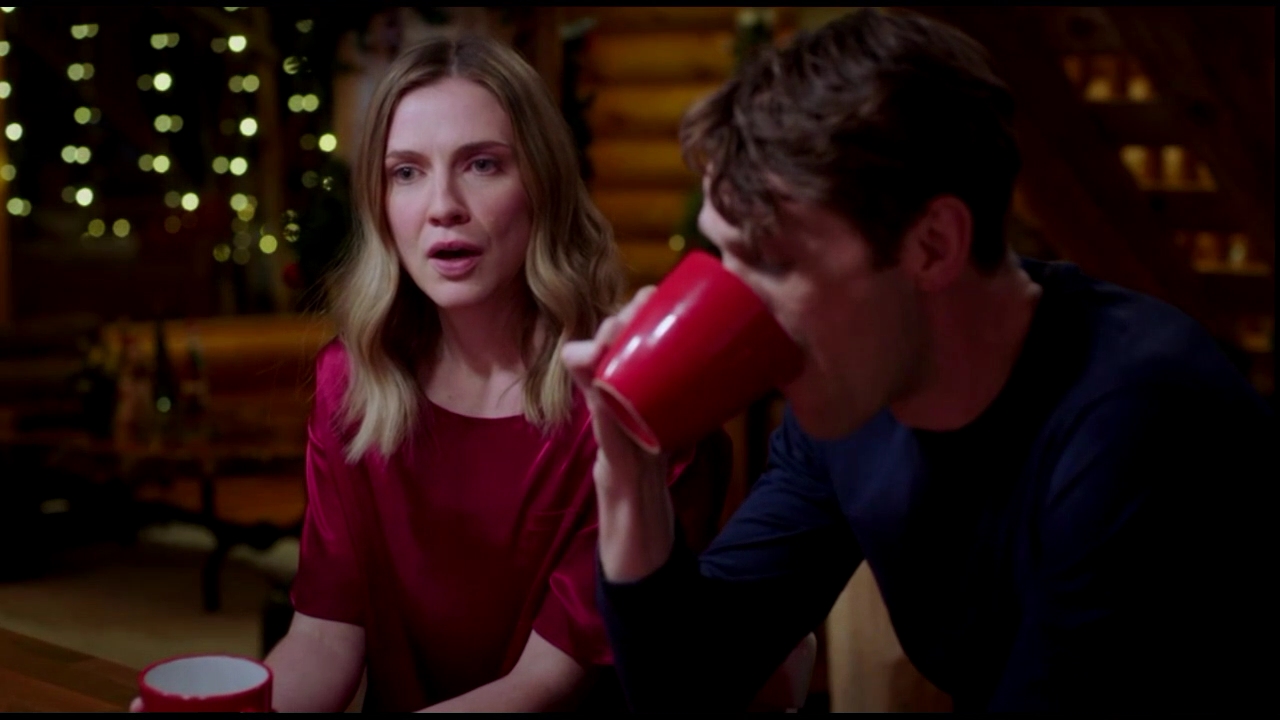 VampireDiariesWorld-CoupledUpForChristmas3910.jpg