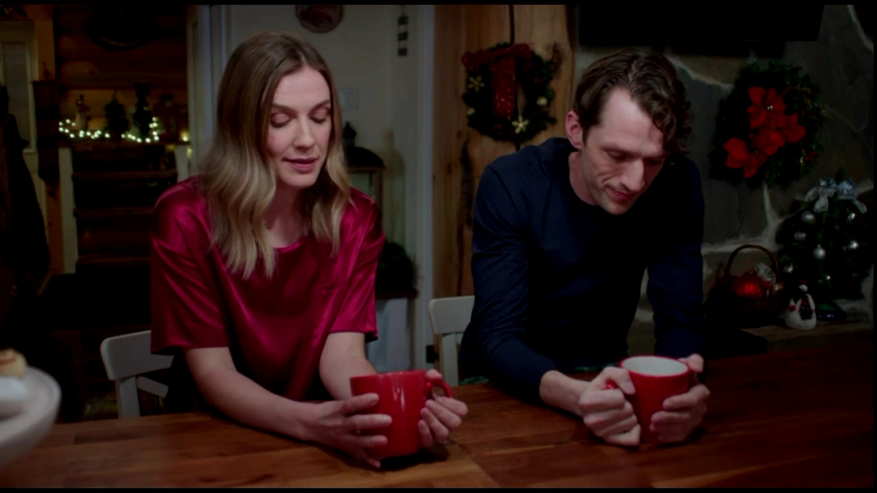VampireDiariesWorld-CoupledUpForChristmas3972.jpg