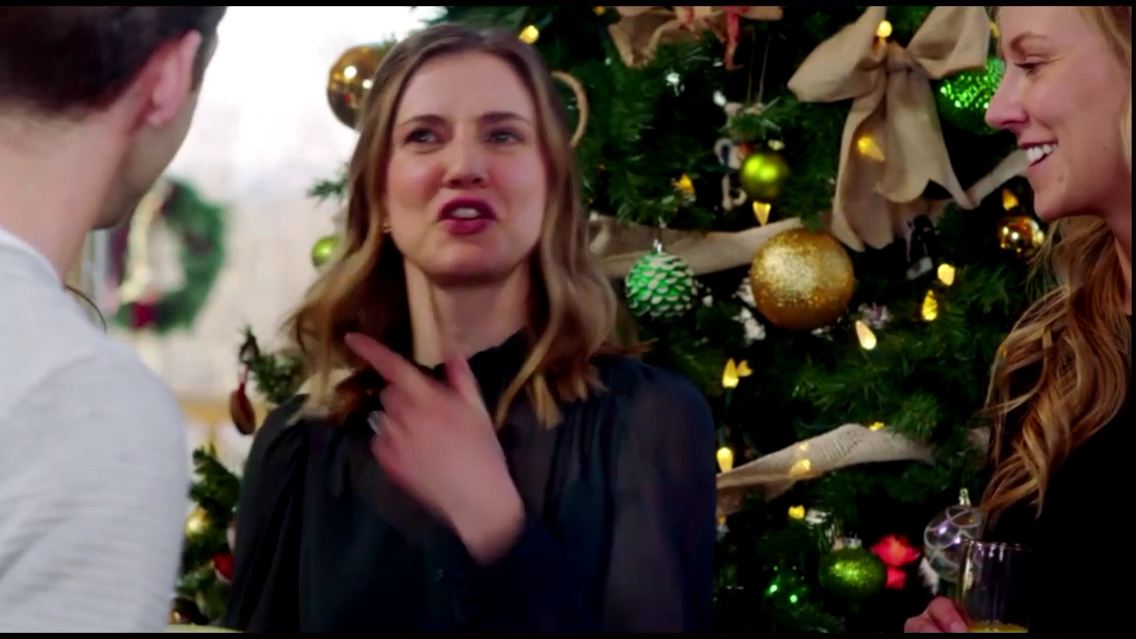 VampireDiariesWorld-CoupledUpForChristmas4082.jpg