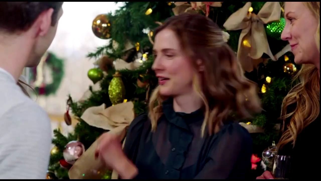 VampireDiariesWorld-CoupledUpForChristmas4083.jpg