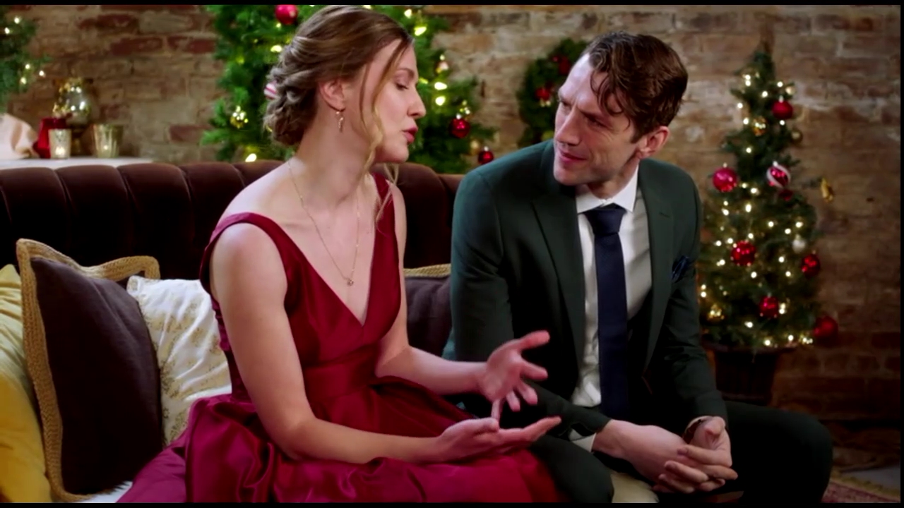 VampireDiariesWorld-CoupledUpForChristmas4674.jpg