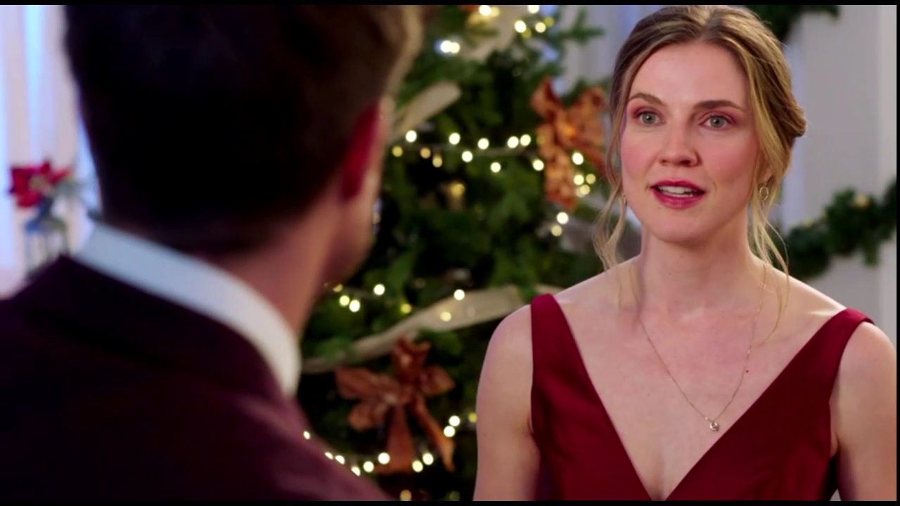 VampireDiariesWorld-CoupledUpForChristmas4839.jpg