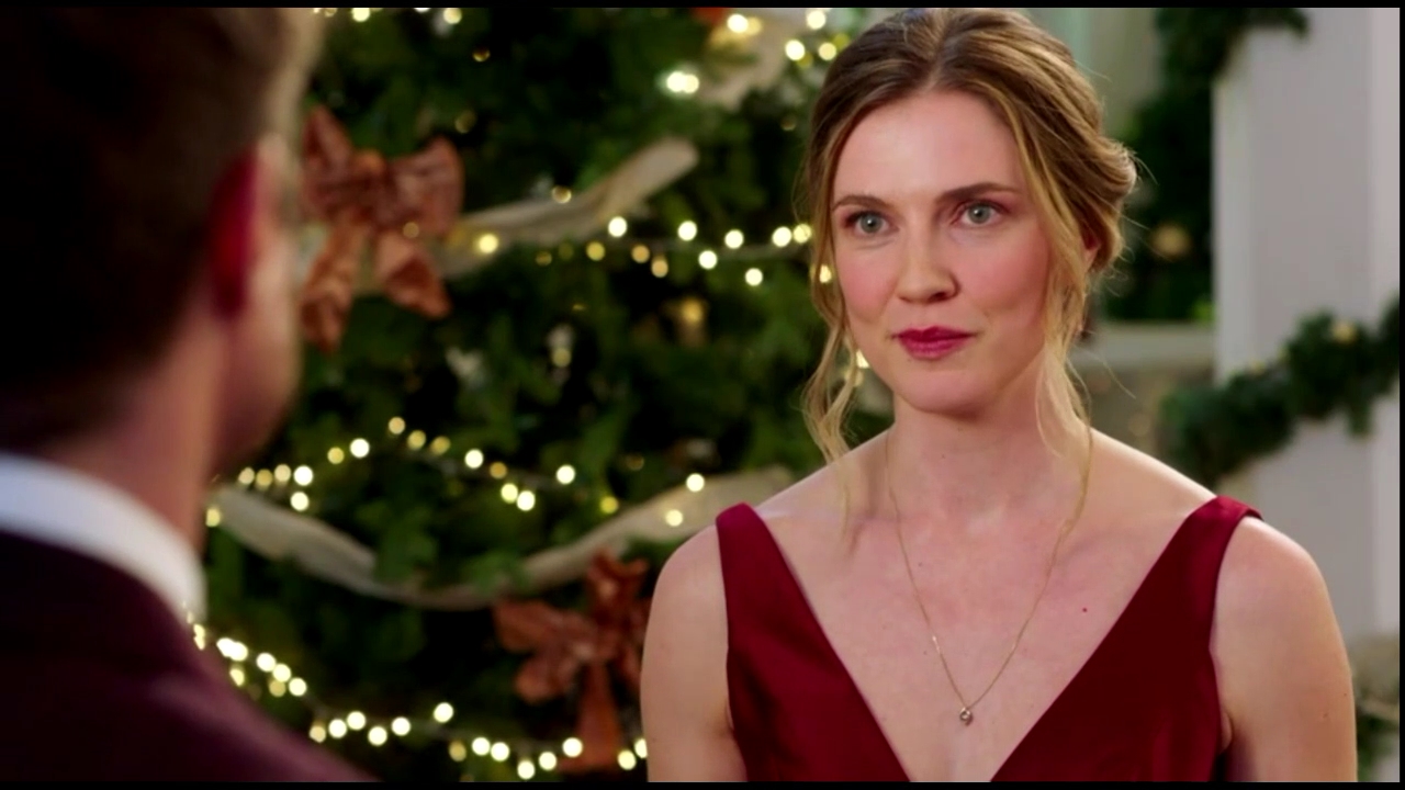 VampireDiariesWorld-CoupledUpForChristmas4843.jpg
