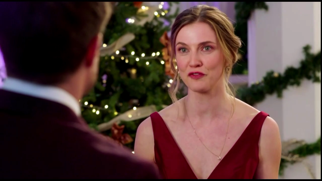 VampireDiariesWorld-CoupledUpForChristmas4867.jpg