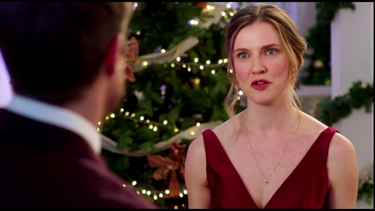 VampireDiariesWorld-CoupledUpForChristmas4873.jpg