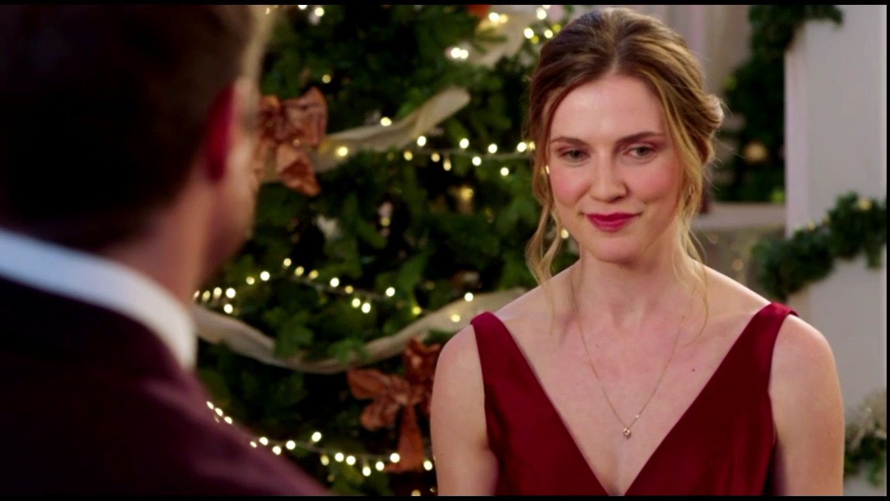 VampireDiariesWorld-CoupledUpForChristmas4875.jpg