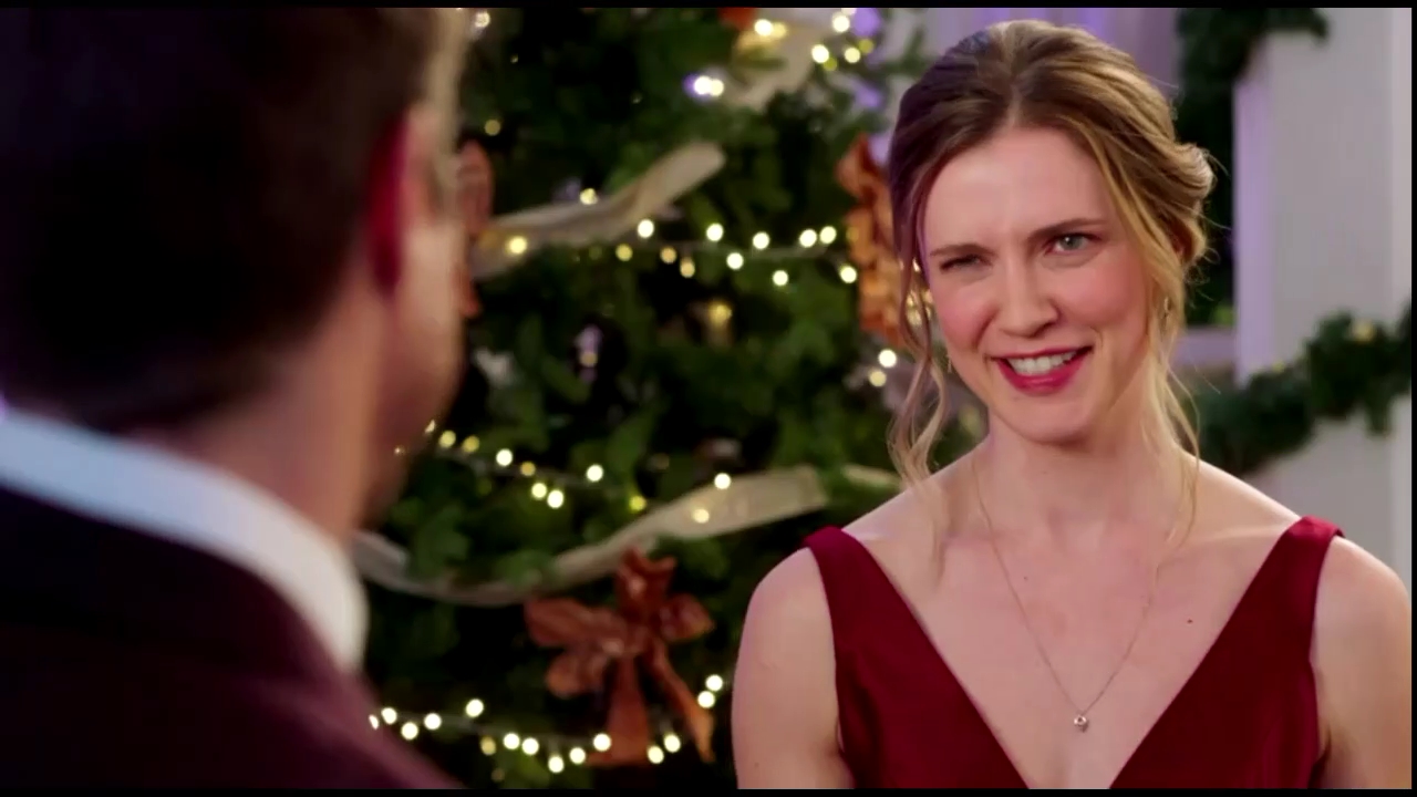 VampireDiariesWorld-CoupledUpForChristmas4880.jpg