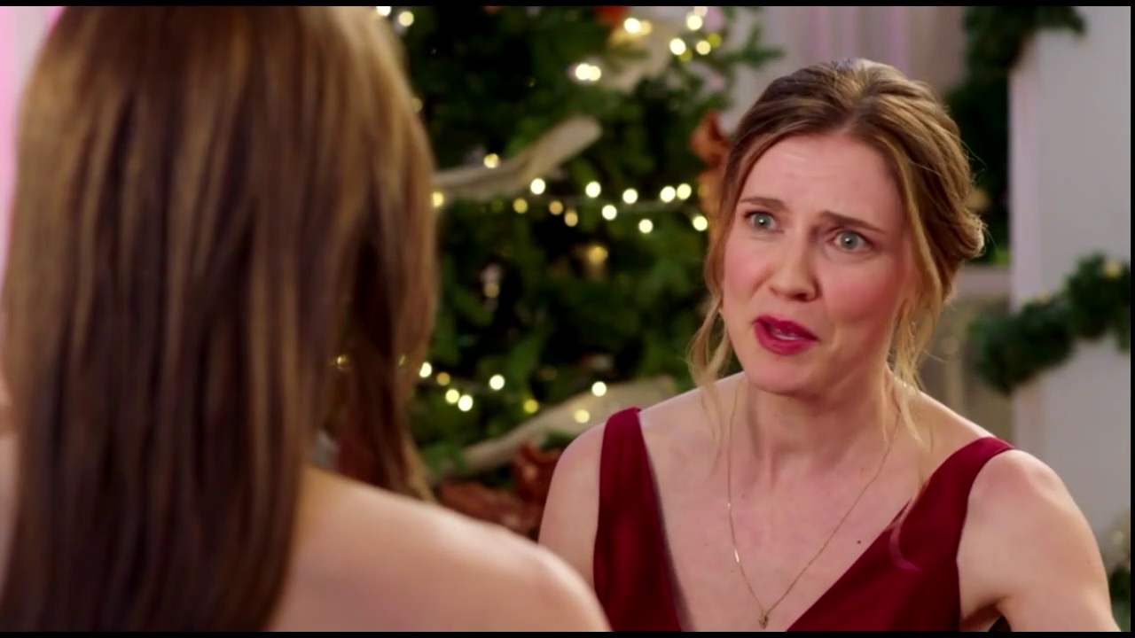 VampireDiariesWorld-CoupledUpForChristmas4909.jpg