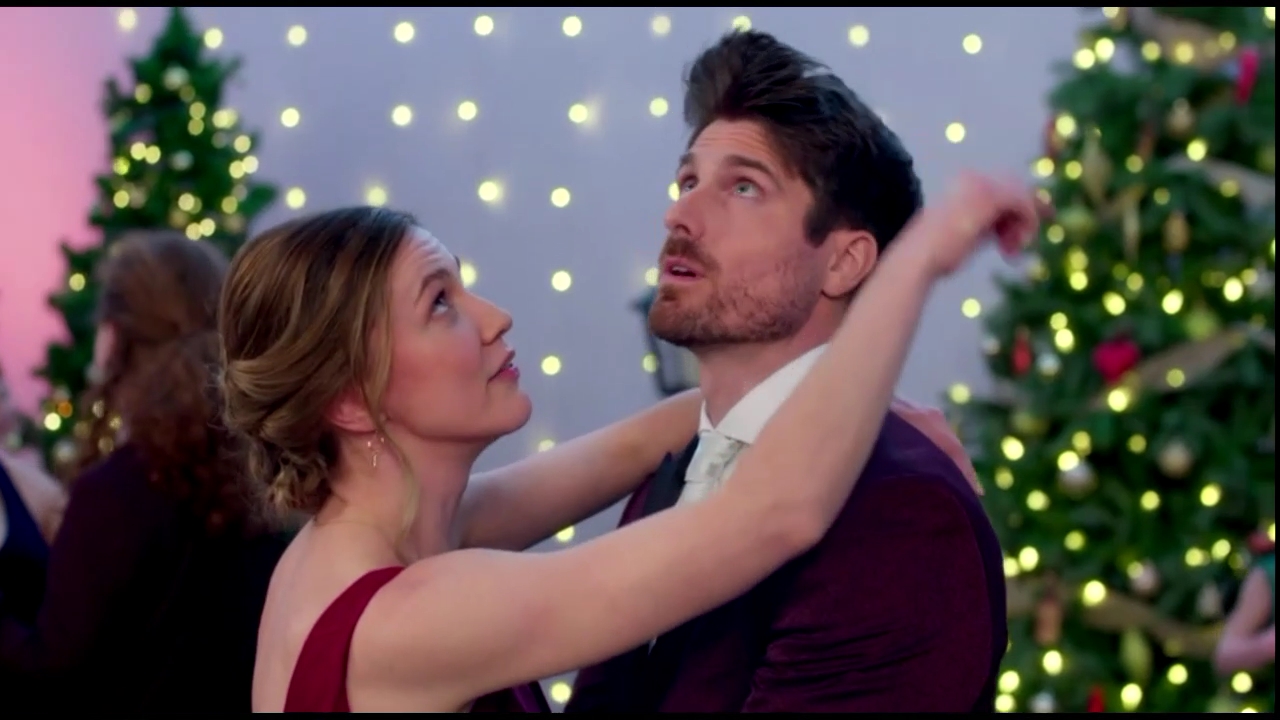 VampireDiariesWorld-CoupledUpForChristmas5026.jpg