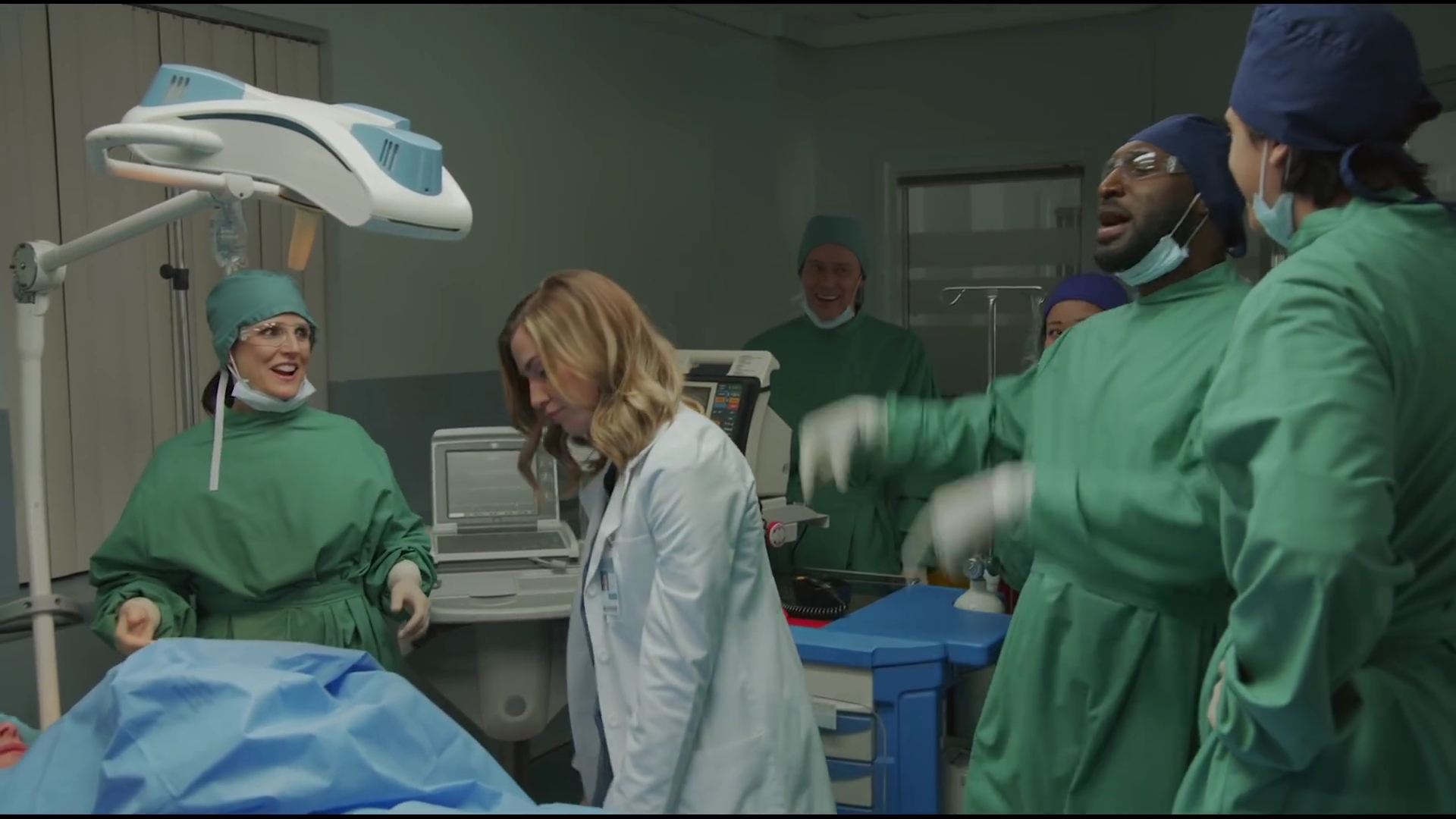 VampireDiariesWorld-dot-nl_HospitalShow1x02-00130.jpg