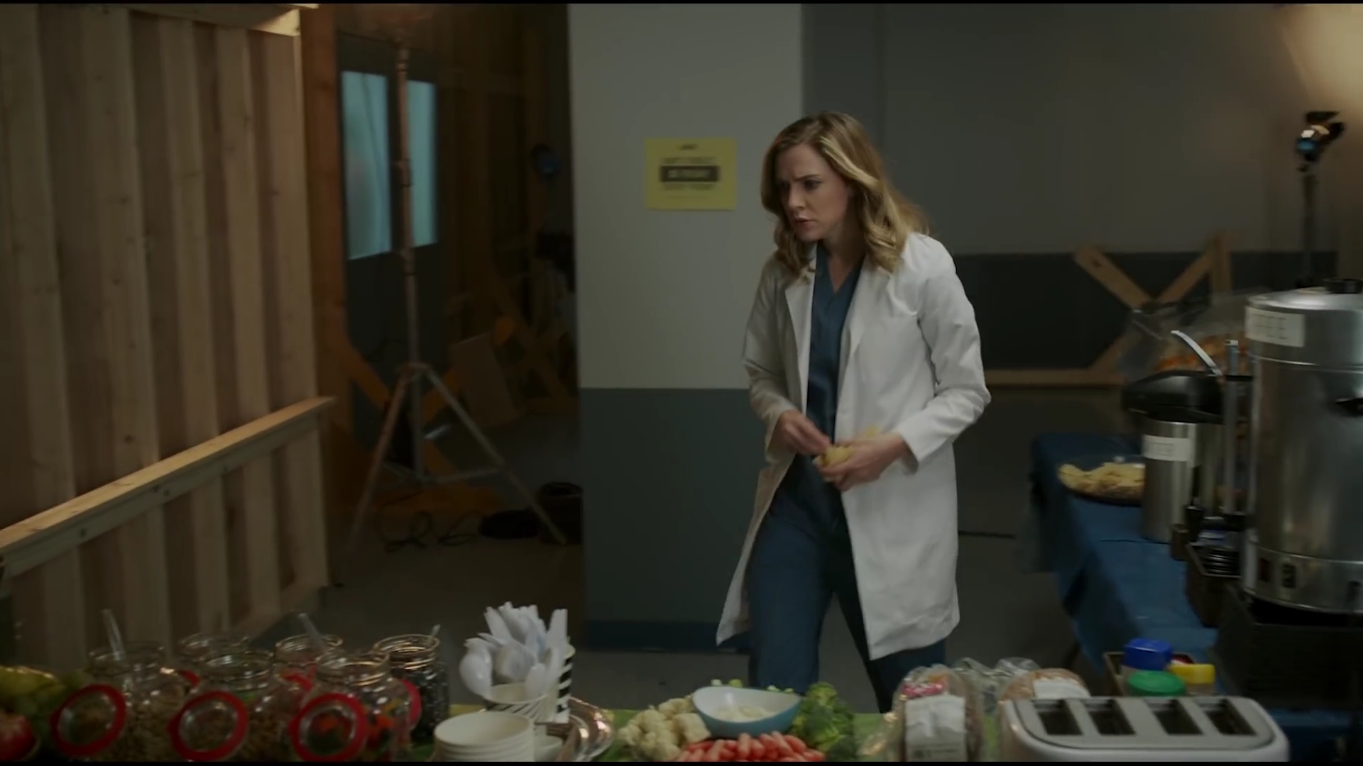 VampireDiariesWorld-dot-nl_HospitalShow1x02-00356.jpg